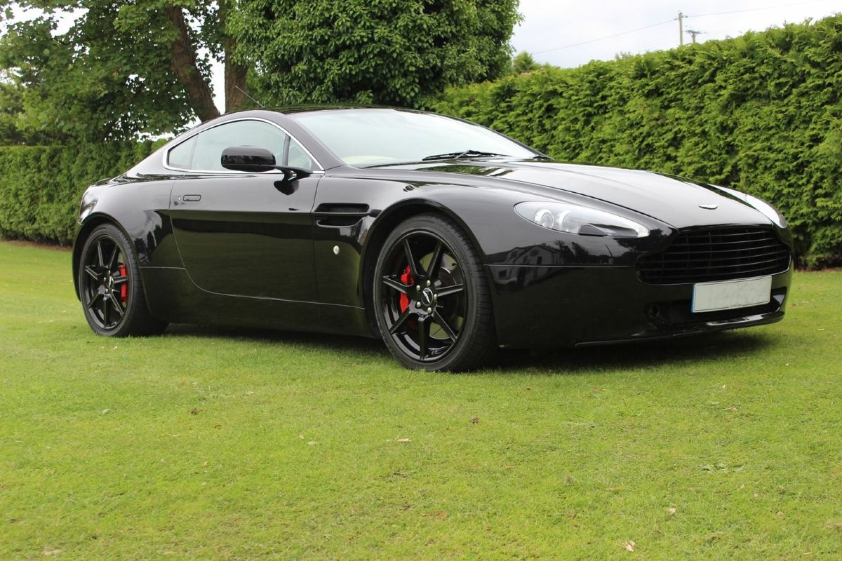 Aston Martin Vantage